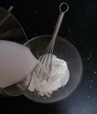 staerke-laesst-sich-nur-kalt-kluempchenfrei-verruehren-jonas-kang-utopia-171023_download Stärke lässt sich nur kalt klümpchenfrei verrühren