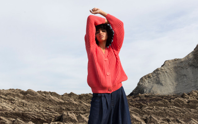 10_c_SKFK_1280x800px SKFK Strickjacke Faire Mode