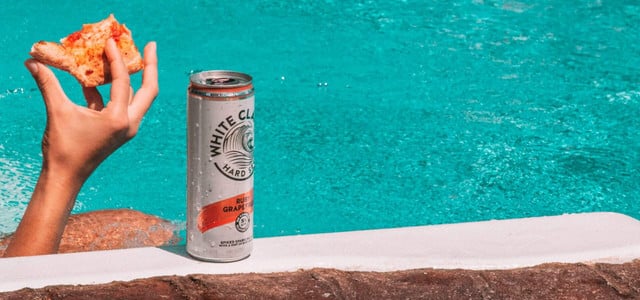 Eigene Snacks und Getränke im Freibad