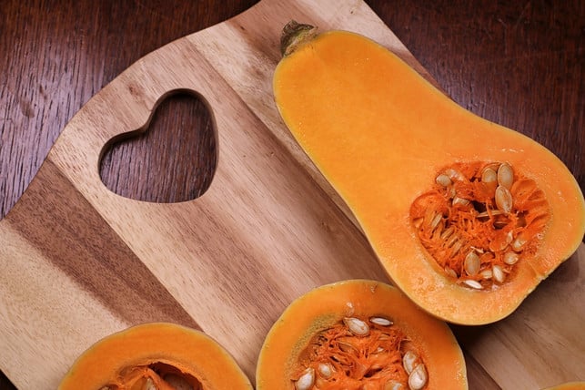 butternut-kuerbis-laesst-sich-sehr-einfach-befuellen-cc0-pixabay-webdesignnewcastle-181007_download Butternut-Kürbis lässt sich einfach im Ofen zubereiten.