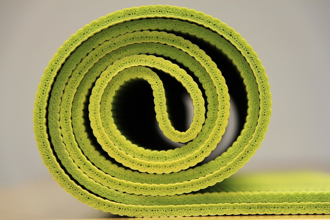 pvc-yogamatten-kannst-du-mit-seife-oder-essig-rein-cc0-pixabay-pixelcreatures-200818_download PVC-Yogamatten kannst du mit Seife oder Essig reinigen.