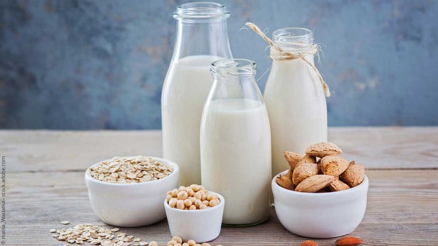 pflanzendrink-calcium-w-matka_Wariatka-210902-1280x720 Welche Pflanzenmilch hat die wenigsten Kalorien?