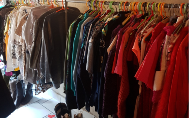 dieser-secondhandladen-macht-einfach-freude-hilde-charlotte-gneupel-utopia-180407 Dieser Secondhandladen macht einfach Freude: Hilde tanzt.