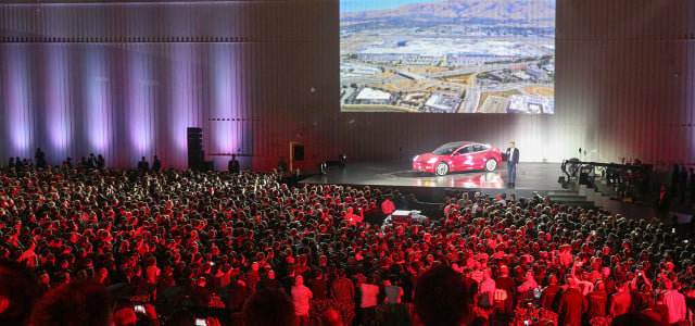 Tesla Model 3 Übergabe Show