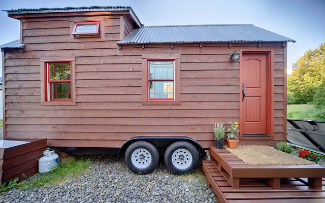 150728-tiny-tack-house6_ku_christopher-tack_1280x800