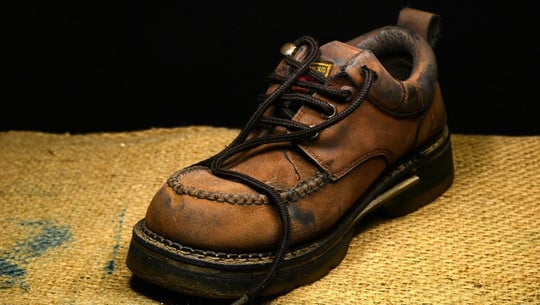 schuhsohle-kleben-cc0-pixabay-nuzree-200328 schuhsohle kleben