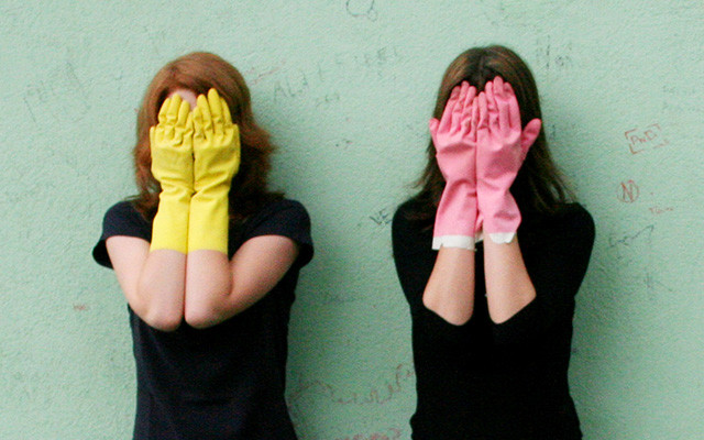 150715-dinge-erschweren-leben-reinigungsmittel-v_emoji_640x400 Ganz ehrlich: Kein Mensch braucht all die Spezial-Reningungsmittel, die die Werbung anpreist