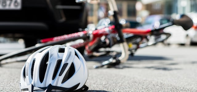Verkehrsunfall mit Fahrrad und Auto