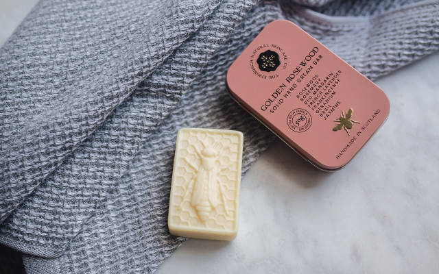 Sponsored-Gallery_Utopia_1280x800_07-creme feste Handcreme, reichhaltige Pflege, sparsam, ohne Plastiktube