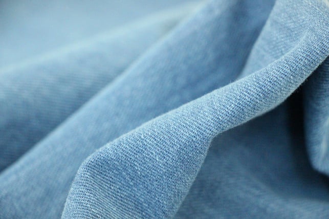 mit-einer-alten-jeans-kannst-du-die-stumpfen-rasie-cc0-pixabay-ch1310-201123_download Mit einer alten Jeans kannst du stumpfe Rasierklingen einfach wieder schärfen.