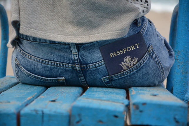 der-reisepass-sollte-unbedingt-eingepackt-werden-cc0-pixabay-geralt-180417_download Der Reisepass sollte unbedingt auf deine Packliste für den Sommerurlaub.