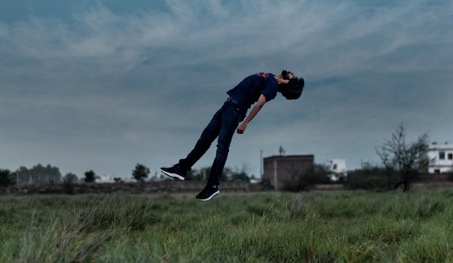 einem-erklaerungsansatz-zufolge-kann-auch-starker-s-cc0-unsplash-varun-gaba-240121_download Einem Erklärungsansatz zufolge kann auch starker Stress eine out-of-body experience auslösen.