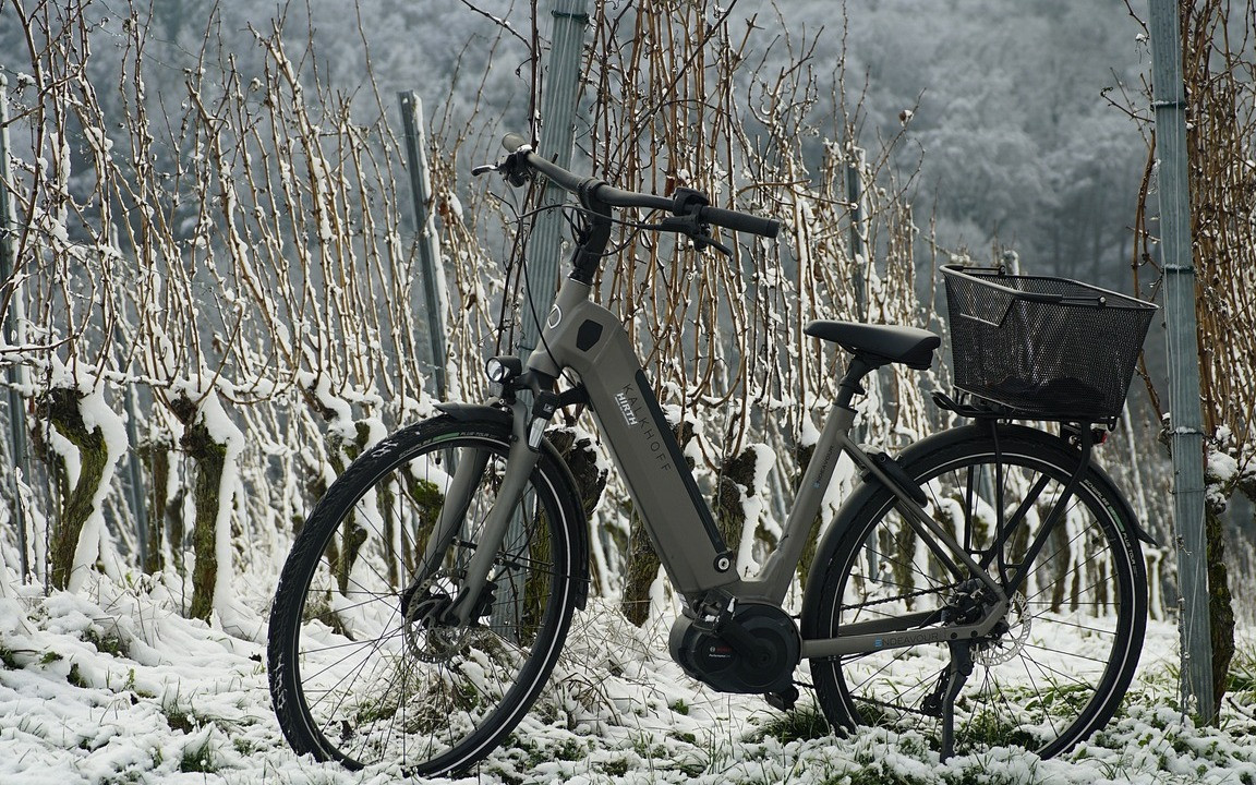 E-Bike bei Regen und im Winter: Was du zu Akku & Co. wissen solltest 