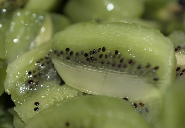 kiwi-laesst-sich-am-besten-als-fruchtpueree-einfrier-cc0-pixabay-220407_download Wenn du Kiwis einfrieren möchtest, verarbeitest du sie am besten zu Püree.