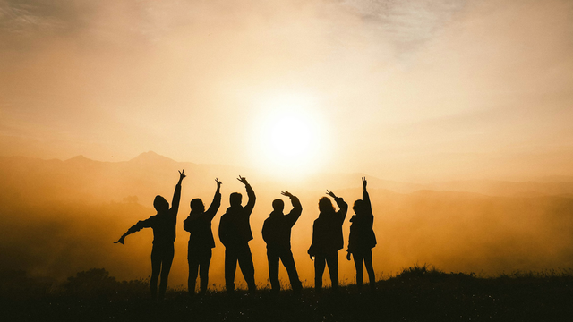 Was zeichnet gute Freundschaft aus? Emotionsforscherin nennt zwei "Grundpfeiler" Freundschaft