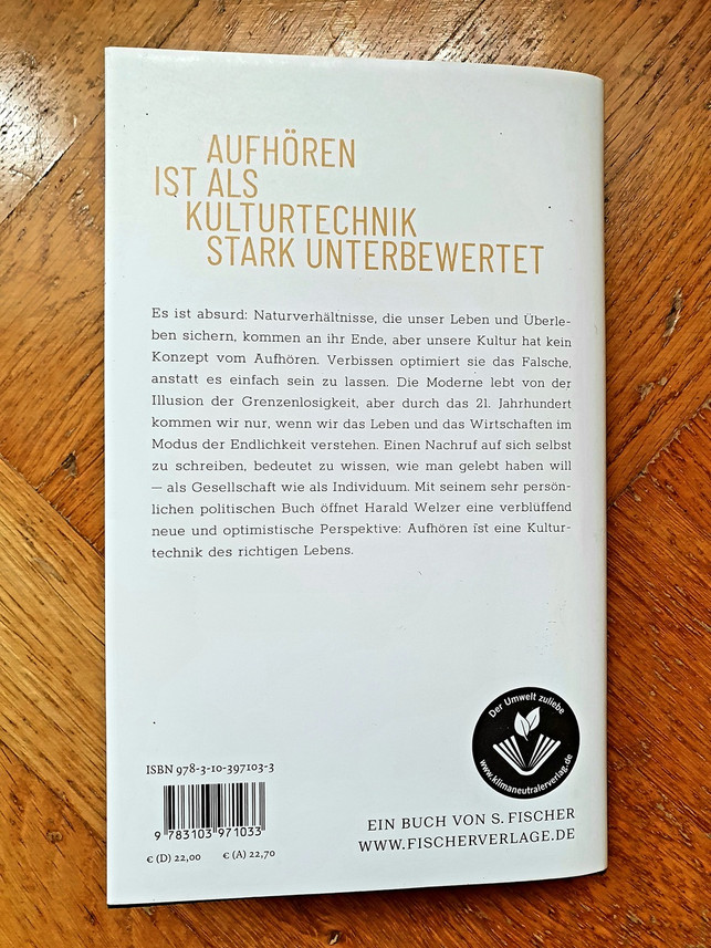 autor-harald-welzer-beschreibt-warum-aufhoeren-wic-annika-reketat-211120_download Autor Harald Welzer beschreibt, warum Aufhören wichtig für die Zukunft ist.